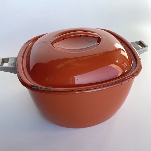 POTS n PANS, Rust Red Enamel Stock or Casserole Pot
